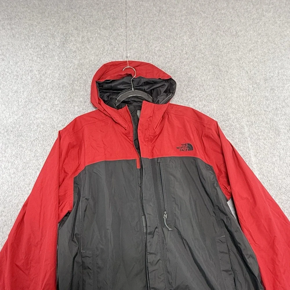 The North Face Venture 2 DryVent Hooded Rain Jacket Red Black Lightweight Mens L